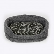 Danish Design Fleece Slumber Bed (Charcoal Arrows)